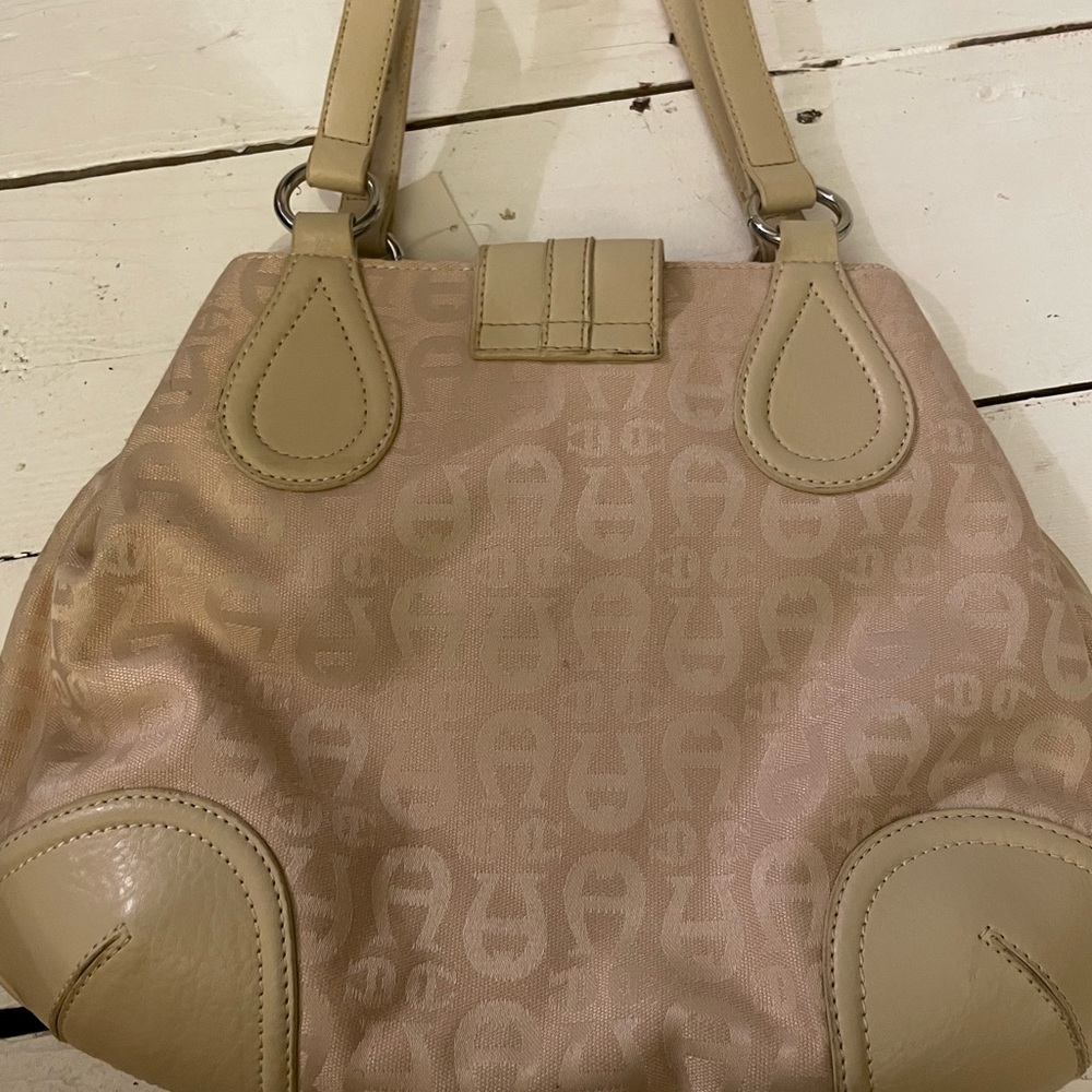 NWT Etienne Aigner womens handbag b25 (no dust bag) - Picture 4 of 10